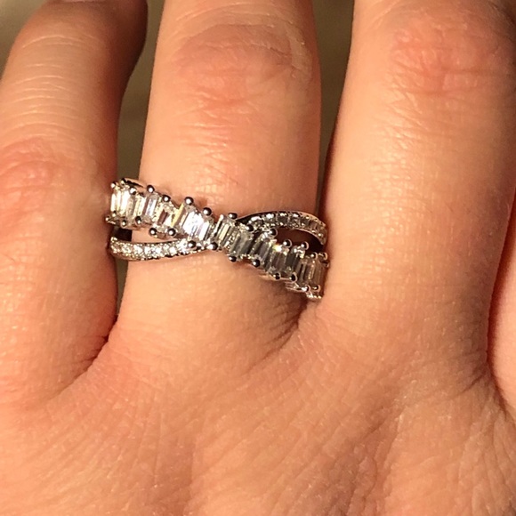 STERLING SILVER CRISSCROSSED RING SIZE 6 - Picture 6 of 8